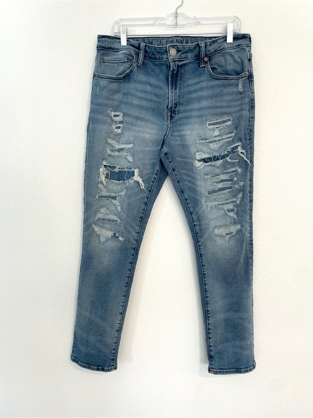 American Eagle Outfitters Men’s Light Blue Skinny Ripped Jeans